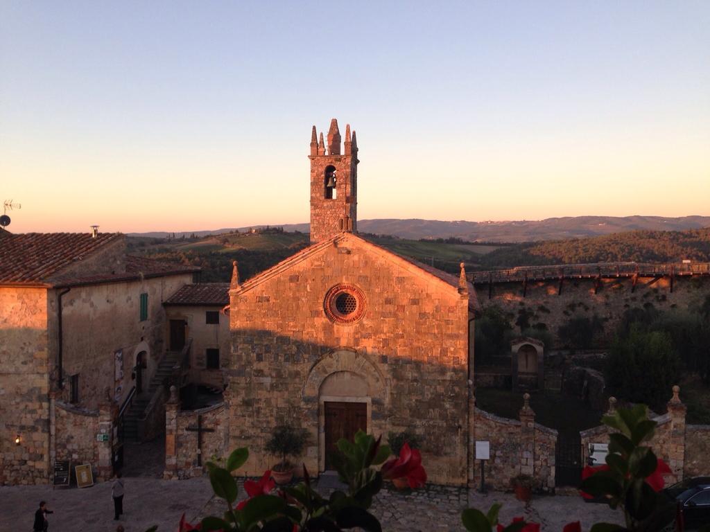 B&B In Piazza Monteriggioni Exterior foto